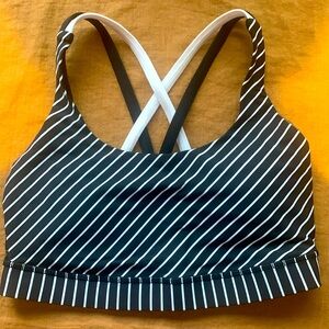 Lulu Lemon Sports bra size 6
